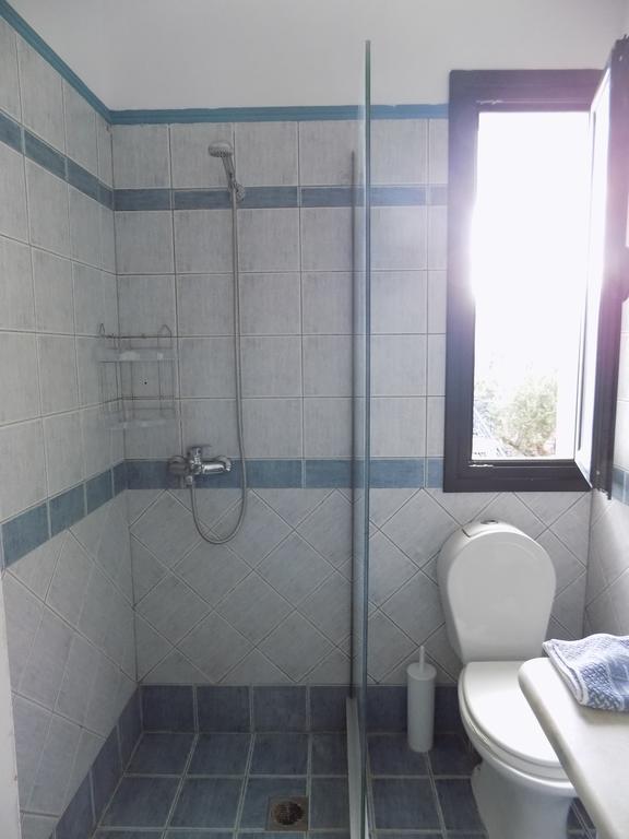 Kolona Apartments Lixouri Bagian luar foto